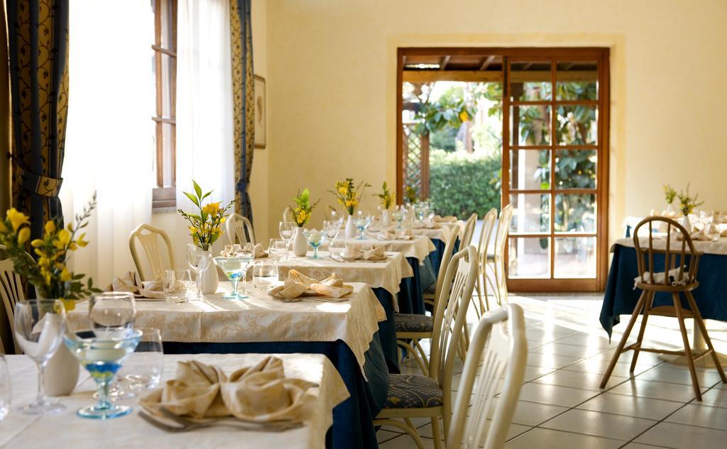 פומונטה Hotel Corallo מראה חיצוני תמונה